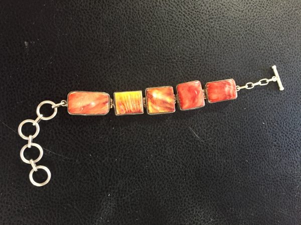 Small orange spiny oyster clasp bracelet Discount