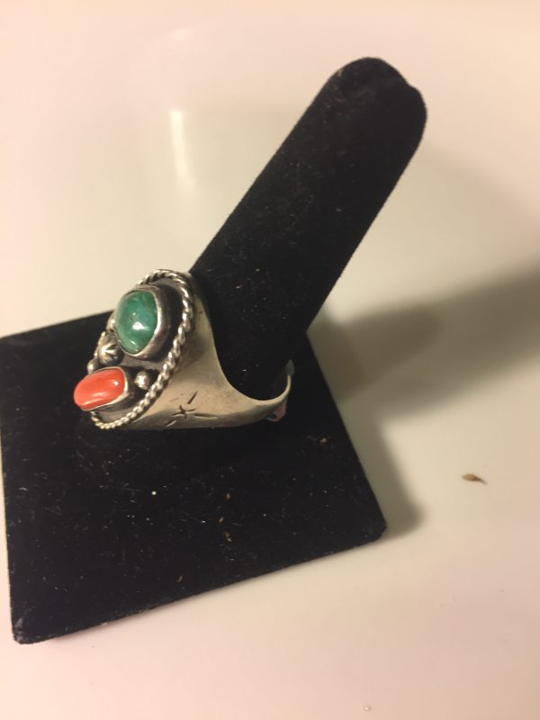 Vintage heavy Sterling Silver Turquoise and coral ring For Sale