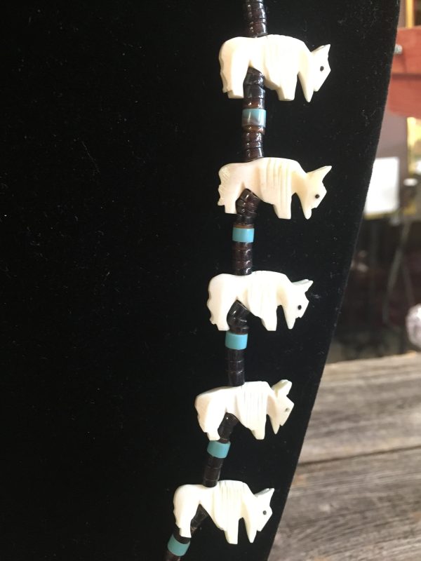 Buffalo shapes necklace Supply